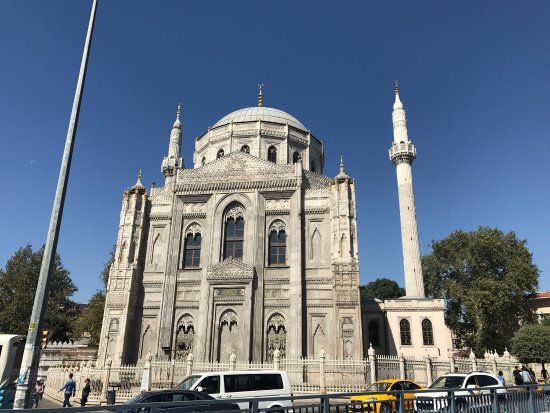 Pertevniyal Valide Sultan Mosque